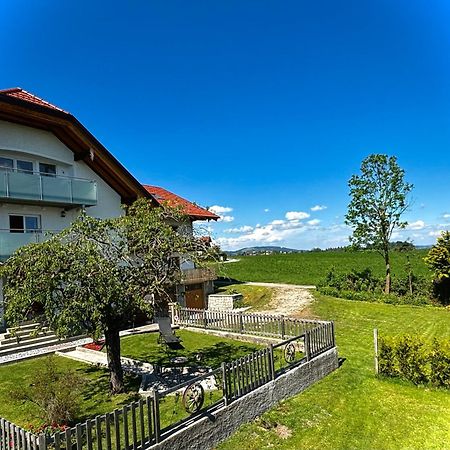 Gaesthaus "Seeblick" Seekirchen am Wallersee Eksteriør bilde